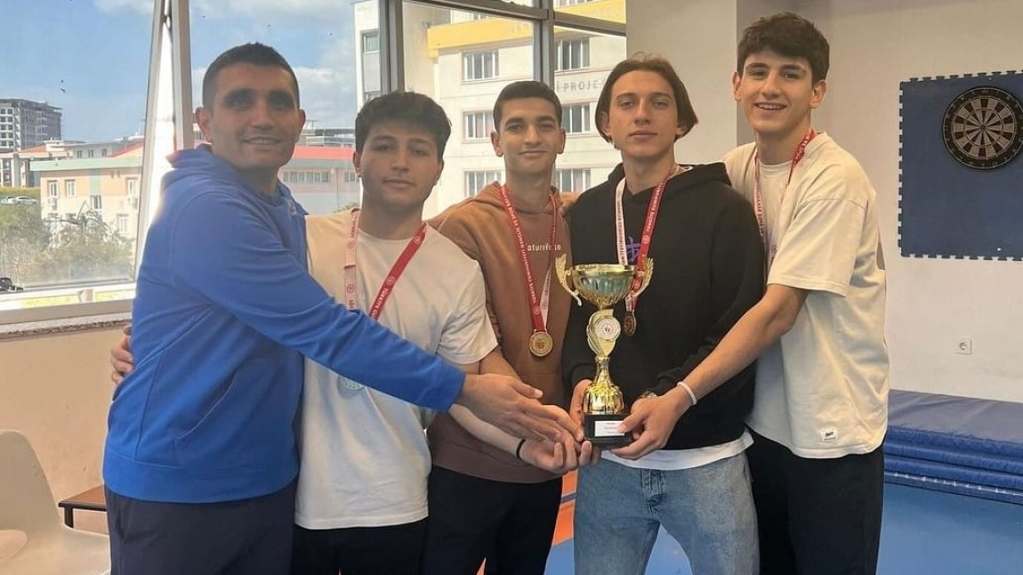Okulumuz öğrencileri, Genç Erkekler Dart Turnuvasında İlçe 1.si olmuştur.